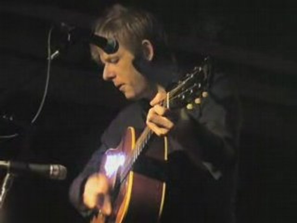 Britt Daniel - I Summon You (Live)