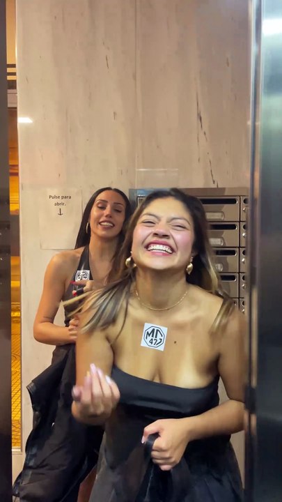 Woman gets slapped by the elevator door when trying to enter it *Hilarious*