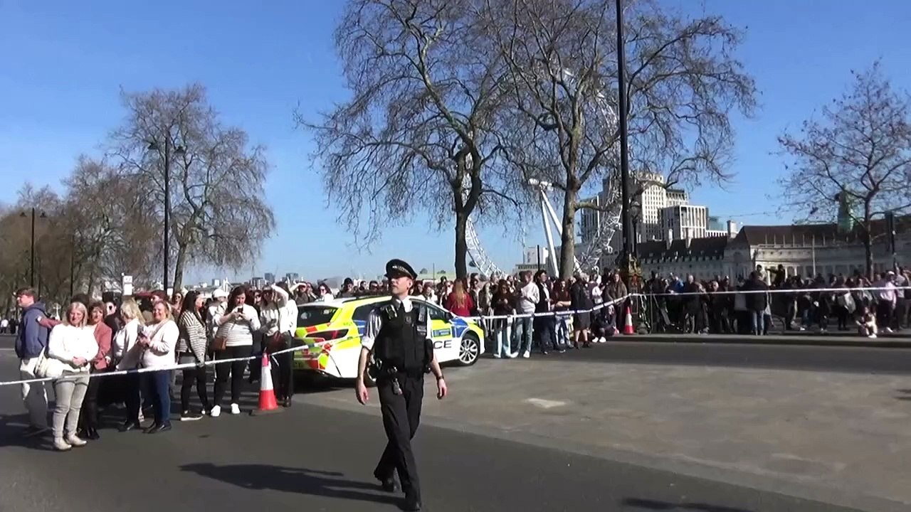 Detenido un hombre que escaló el Big Ben de Londres con una bandera palestina