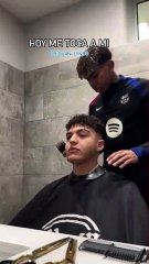 😂💈 ¡Lamine Yamal como barbero, estilo único! ✂️🔥