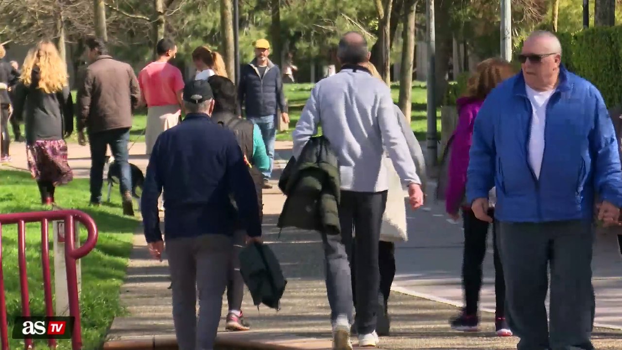 Leve crecida del río Ebro a su paso por Logroño tras el paso de la borrasca Jana
