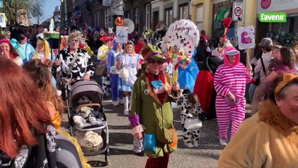 Sous un soleil d'été, la 121e édition du carnaval de Nivelles a attiré des foules