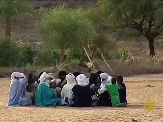 الطوارق.. قبائل أفريقيا المسلمةً طقوسهم غريبة والمرأة تزوج نفسها ولا يأكلون إلا وجبة واحدة