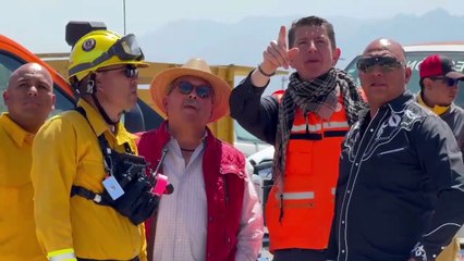Escobedo apoya en el combate de incendio forestal en el Cerro del Fraile