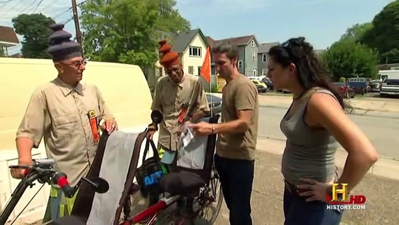 American Pickers - Danielle Goes Picking