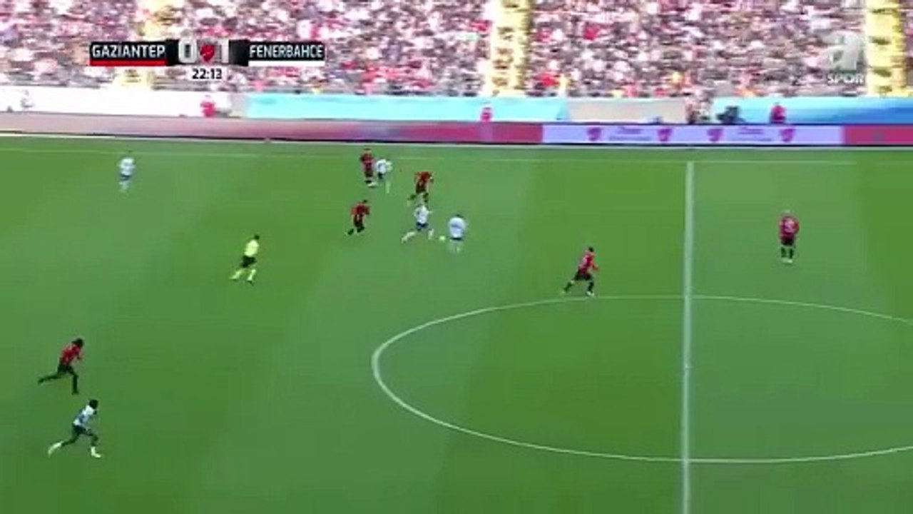 FootTurquie- Ennessyri marque un but merveilleux et deviens de plus en plus apprecier par les suporters