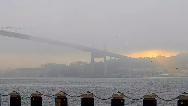 İstanbul Boğazı gemi trafiği sis nedeniyle çift yönlü ve geçici olarak askıya alındı