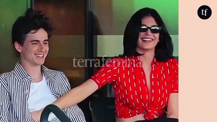 "Ça ne sent pas l'amour", "il a l'air gêné" : Kylie Jenner embrasse Timothée Chalamet et déchaîne les haters