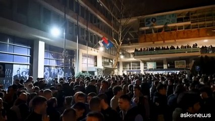 Serbia, radio e tv pubblica bloccate dopo frase su "orda studenti"