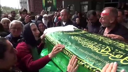 2 aylık eşi tarafından satırla öldürülen Sevcan’ın tabutunu kadınlar taşıdı