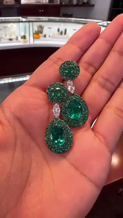 Luxury Earrings – Elevate Your Style with Exquisite Designs
