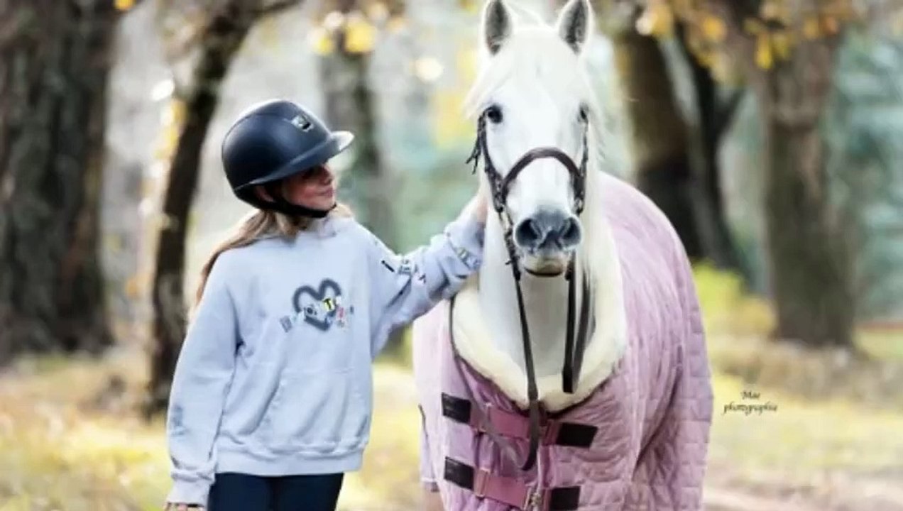 GALA VIDEO - Grosse frayeur pour Giulia Sarkozy lors d’une chute à cheval : “Plus de peur que de mal”