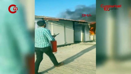 Gaziantep’te depremzedelerin kaldığı 5 konteyner yandı!