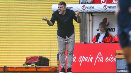 Kwasniok stinksauer über Rasenqualität: "Ein absoluter Skandal"