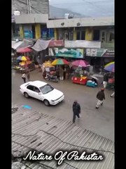 Barish Ke Baad Bazar Ki Roshni | Traffic Aur Logon Ki Garmi | Nature of Pakistan" #nature #natureofpakistan #pakistan # naturebeauty #khobsoratpakistan