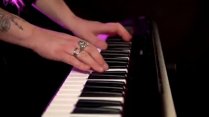 ALONE - HEART (Cover by Tommy Johansson)