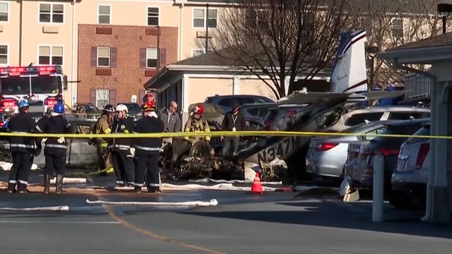 Así han quedado los restos de una avioneta tras estrellarse con cinco personas en Pensilvania (EEUU)