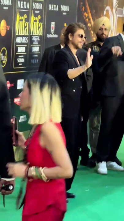 Shah Rukh Khan arrives in style at IIFA Awards 2025 in Jaipur, Rajasthan