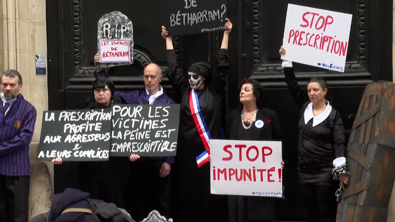 Affaire Bétharram : une association organise une mise en scène pour soutenir les victimes de violences