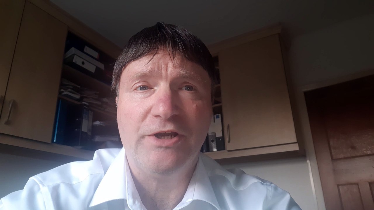 Humber Estuary: Oil tanker crew ‘safe and accounted for’ after jet fuel released in collision