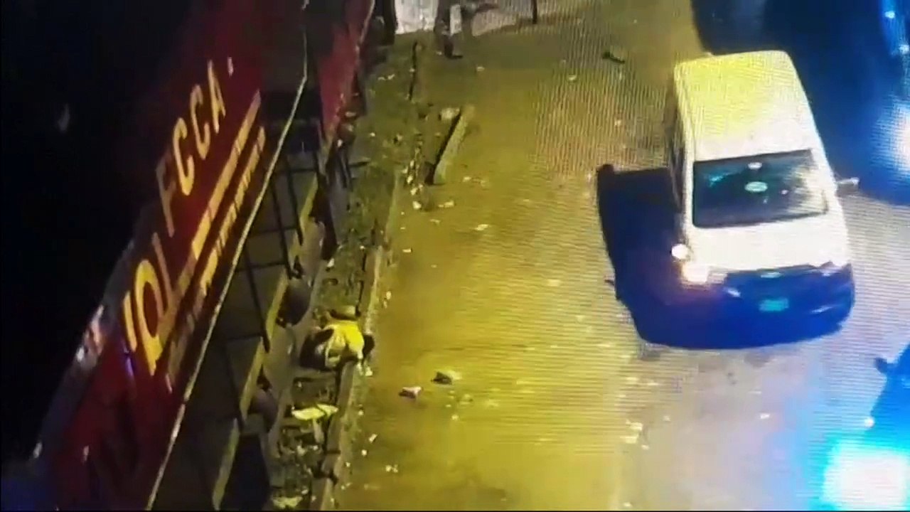 Auf gleisen schlafender peruaner wird von zug überfahren und überlebt