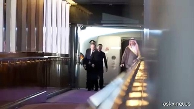 Zelensky atterrato a Gedda per i colloqui con sauditi e americani