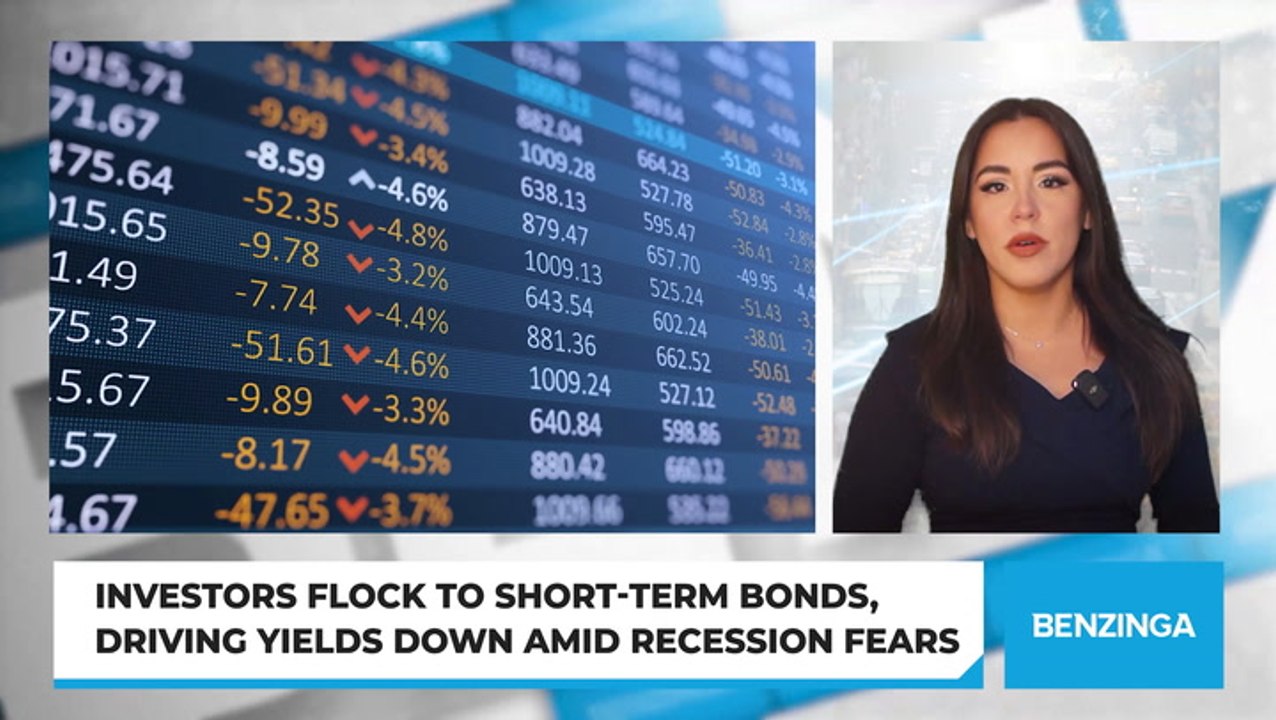 Investors Flock to Short-Term Bonds, Driving Yields Down Amid Recession Fears