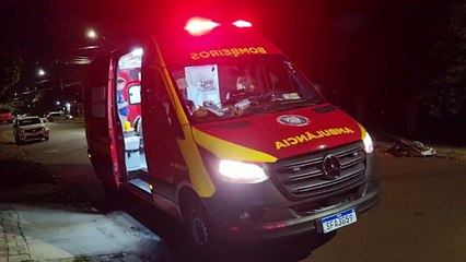 Rapaz de 29 anos sofre queda de moto no Bairro Santa Cruz