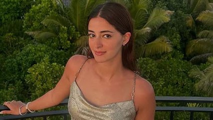 Ananya Panday ने बीच पर बहन संग की मस्ती!