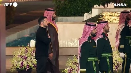 Ucraina, Mohammed bin Salman riceve Zelensky a Gedda