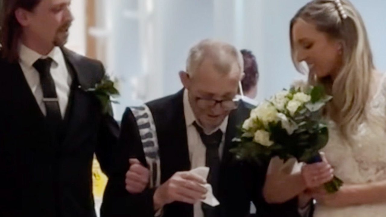 Braut plante Hochzeit in 24 Stunden - damit ihr sterbender Vater sie zum Altar führen konnte