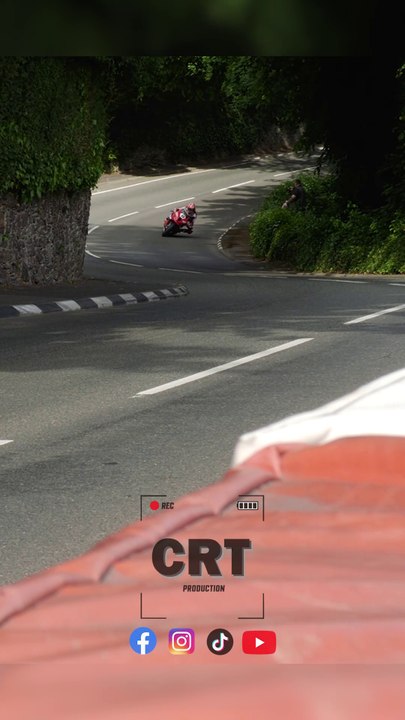 Davey TODD at the senior TT race #bike #moto #tt #isleofman #iom #superbike #speed #crazy #pourtoi