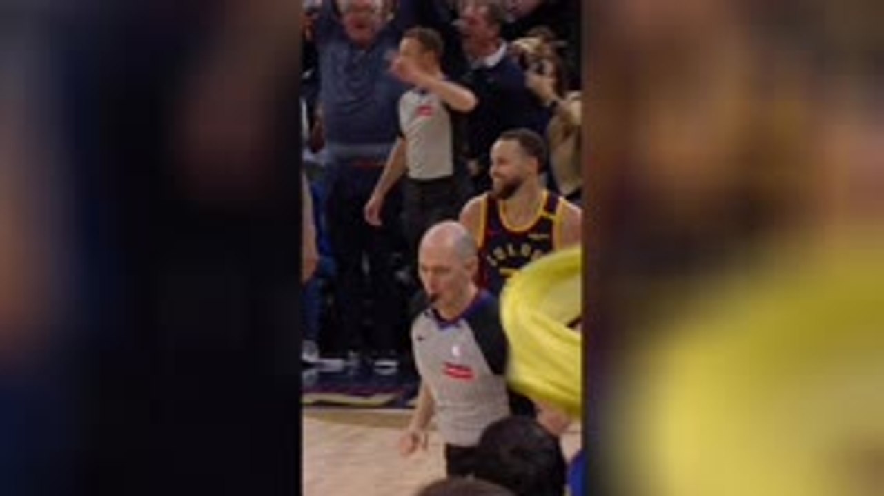 Curry makes 4,000 three-pointers history