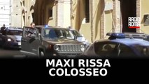 Maxi rissa davanti al Colosseo, un accoltellato