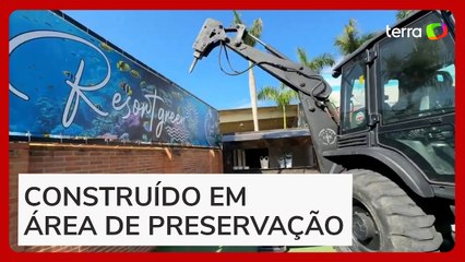 Polícia inicia demolição de 'resort de luxo' do traficante Peixão, no Rio de Janeiro; veja