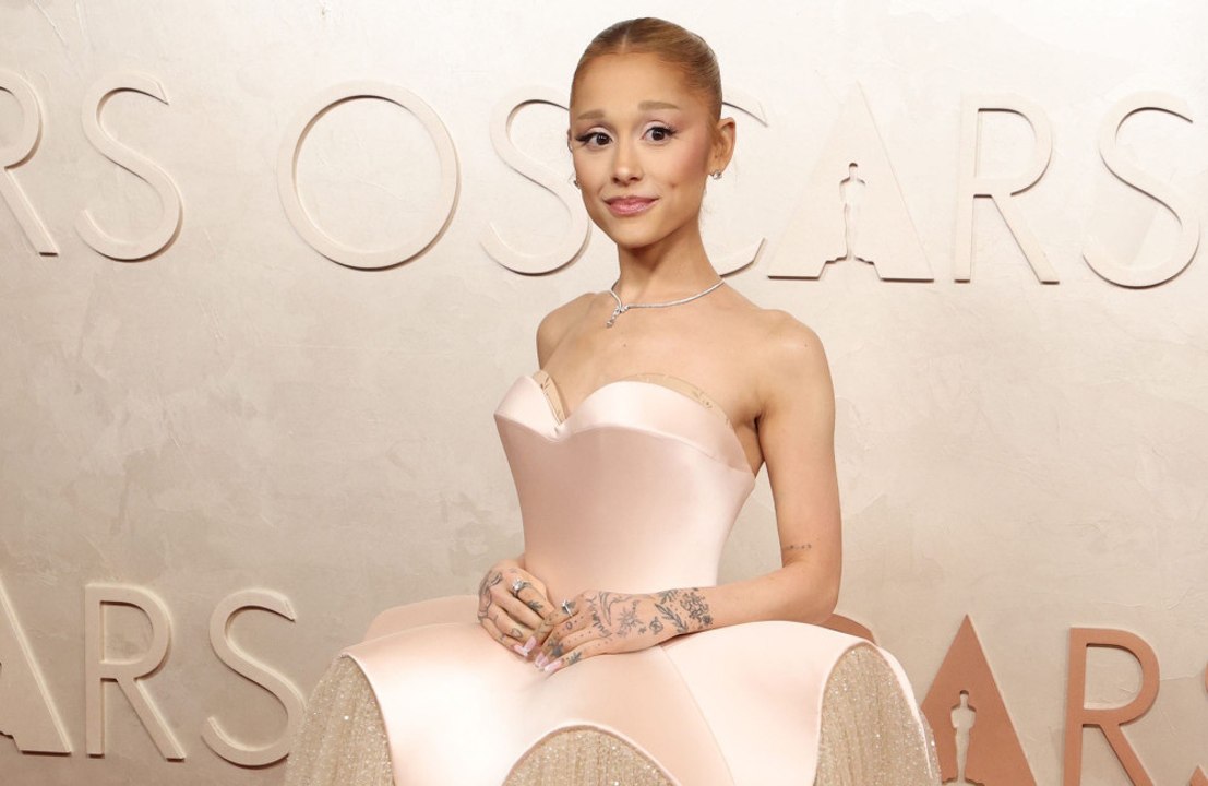 Ariana Grande veröffentlicht neues Deluxe-Album 'Eternal Sunshine'