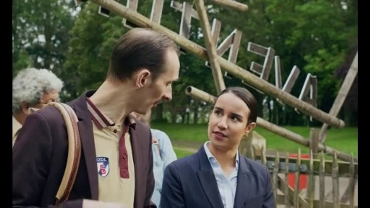 Au fond du trou - saison 1 Bande-annonce VF