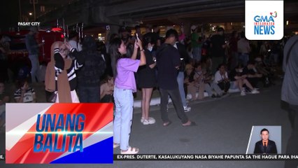 Mga tagasuporta ni Ex-Pres. Duterte, inabot ng madaling araw sa pagtitipon; emosyonal nang ilipad ang dating pangulo papuntang ICC | Unang Balita