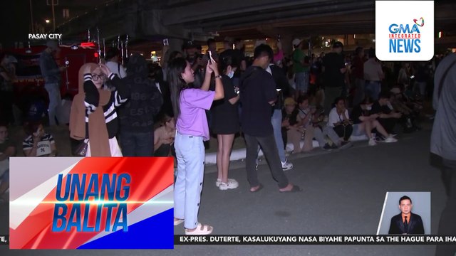 Mga tagasuporta ni Ex-Pres. Duterte, inabot ng madaling araw sa pagtitipon; emosyonal nang ilipad ang dating pangulo papuntang ICC | Unang Balita