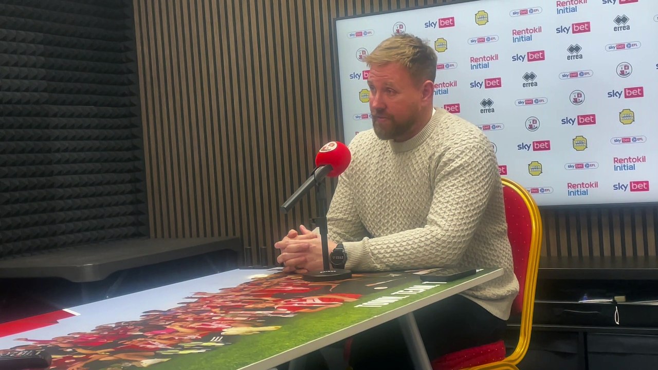 Rob Elliot Charlton reaction