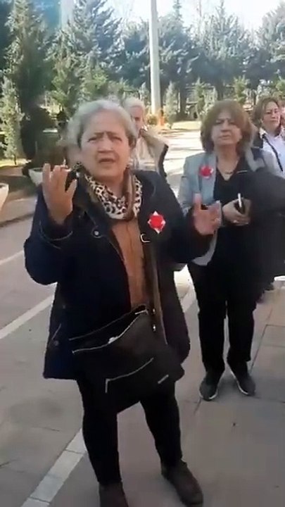 Mansur Yavaş uyuyor mu? CHP'li kadın: Atatürk'ün partisinin içine s.çmışsınız dedi!