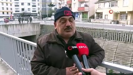 Virajı alamayan otomobil dereye uçtu! 5 yaralı