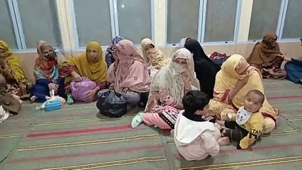 Pakistan: security forces try to free passengers from train siege