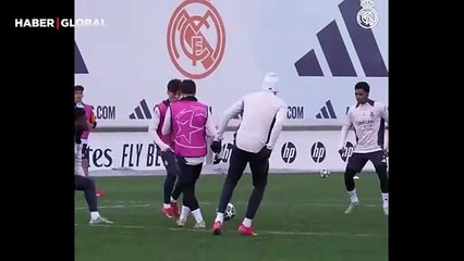 Real Madrid 'Arda Güler'i mention'layarak paylaştı