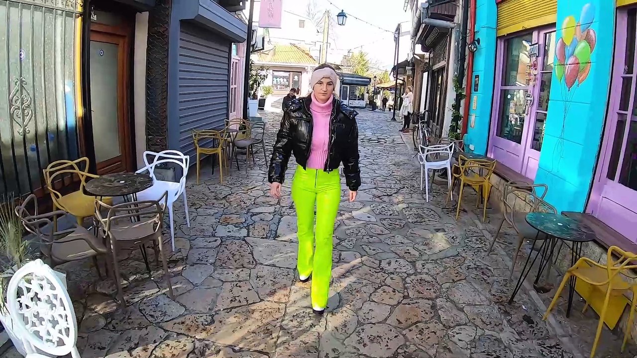 Lena: rundgang durch skopje.