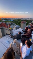 Foot, sunset et rooftops parisiens : la combinaison parfaite ! 🌅⚽️