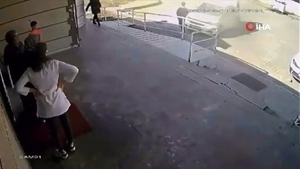 Doktora beyzbol sopasıyla saldırdı! O anlar kamerada