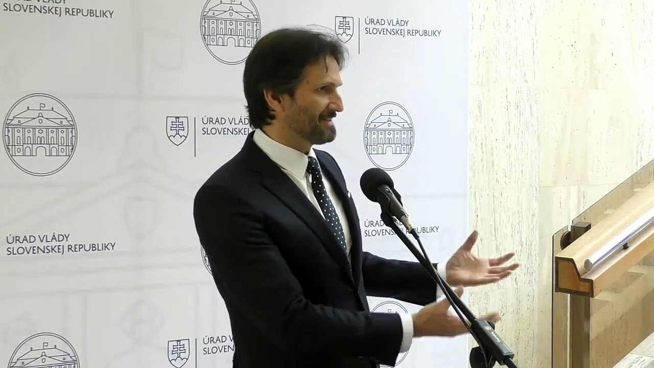 ZÁZNAM: Kaliňák je rád, že sa jeho očakávania v oblasti exportu zbraní naplnili