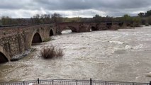 El Tajo sigue subiendo en Talavera