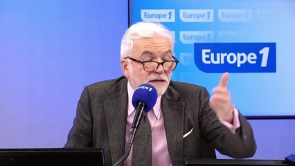 Pascal Praud et vous - «Est-ce que je dois porter plainte ?» : Pascal Praud réagit à l'affiche de LFI le visant